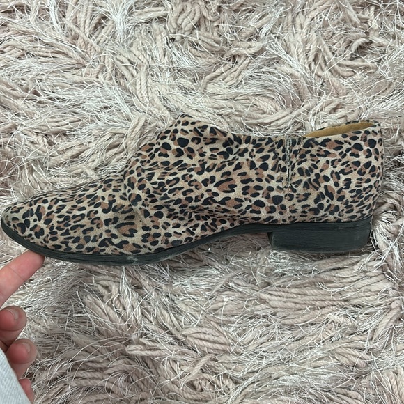 Leopard Flats - Picture 2 of 3